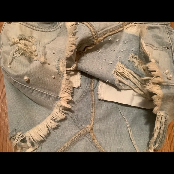 NWT - too big so your gain! Express distressed mini skirt with pearls size 2 - Picture 6 of 6